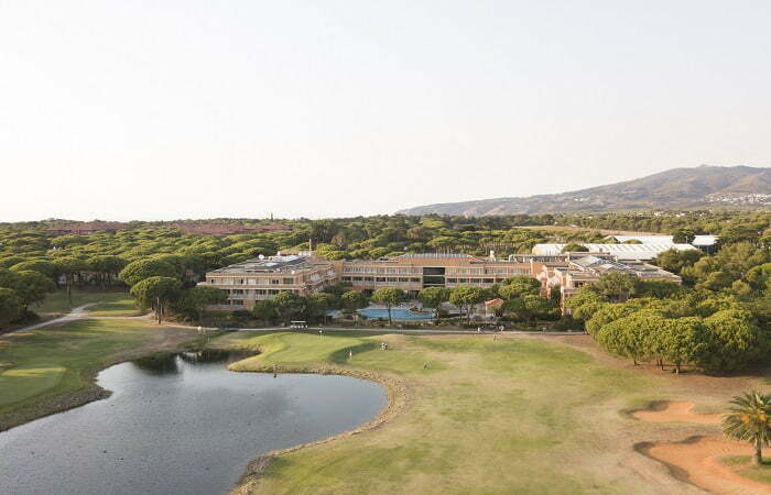 Onyria Quinta da Marinha Uebersicht Hotel und Golfplatz