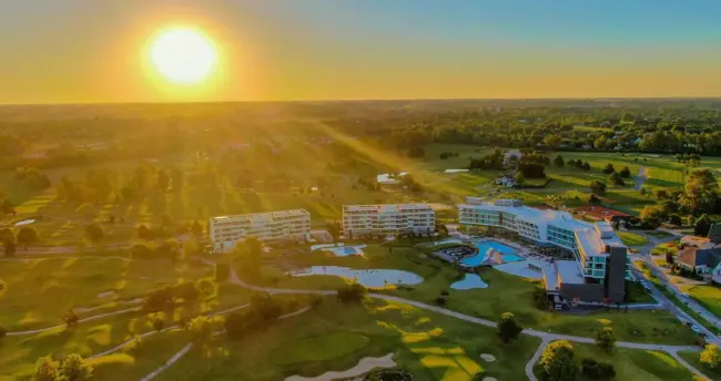 Hilton Hotel at Pilar Golf