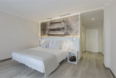 Oliva-Nova_Beach_Resort-classic-room-375x255-1 Oliva-Nova_Beach_Resort-classic-room-375x255-1