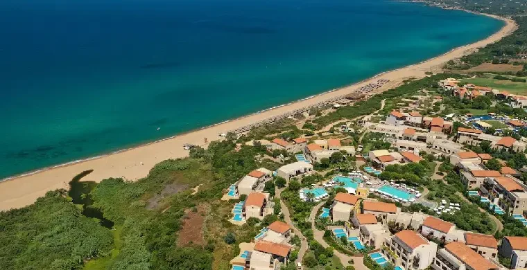 Costa Navarino Luftansicht
