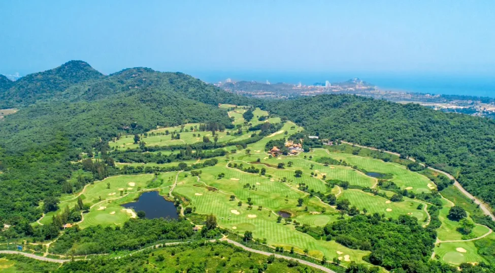 Pineapple Valley Golf Club